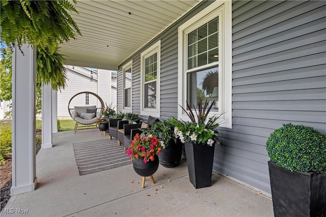 435 Berry Ridge Dr, Amherst, OH 44001 - photo 3