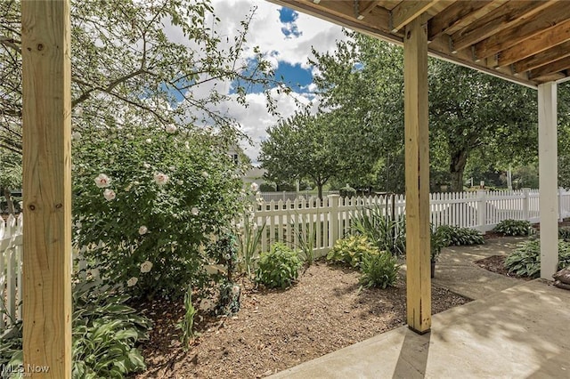 17682 Eastbrook Trl, Chagrin Falls, OH 44023 - view of patio