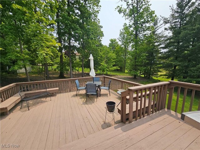 6671 Queens Way N, Royalton, OH 44133 - deck featuring outdoor dining area