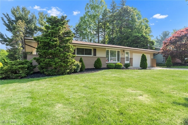 7689 Alan Pkwy, Middleburg Heights, OH 44130 - photo 4