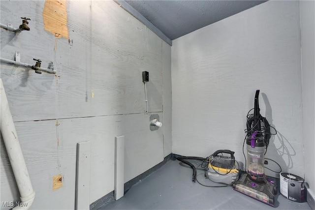 20969 Stanford, Fairview Park, OH 44126 - detailed view of concrete flooring