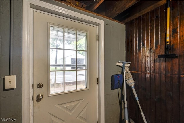 3985 Etter Rd, Mogadore, OH 44260 - doorway to outside with concrete block wall