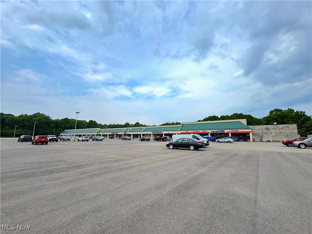 320 W Main Rd, Conneaut, OH 44030