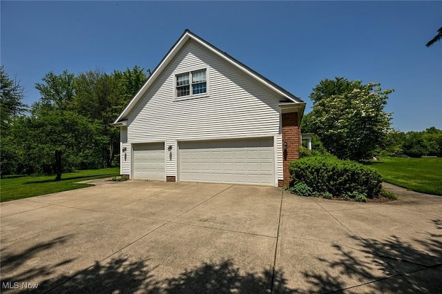 304 Fox Way, Chagrin Falls, OH 44022 - view of property exterior with a lawn