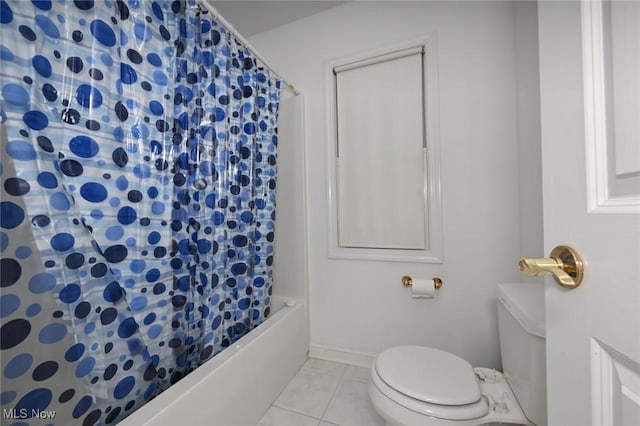 304 Fox Way, Chagrin Falls, OH 44022 - bathroom with toilet and shower / tub combo with curtain