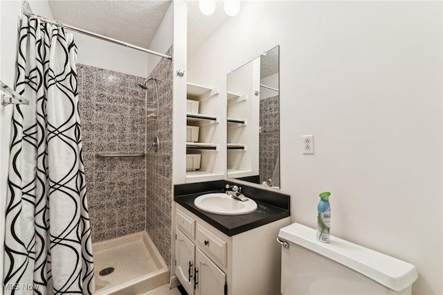 43628 Crestview Rd, Columbiana, OH 44408 - full bath with toilet, a tile shower, vanity, and a textured ceiling