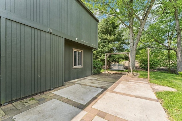 43628 Crestview Rd, Columbiana, OH 44408 - view of patio