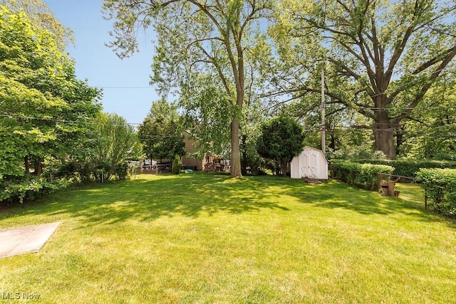 4852 Edsal Dr, Lyndhurst, OH 44124 - photo 4