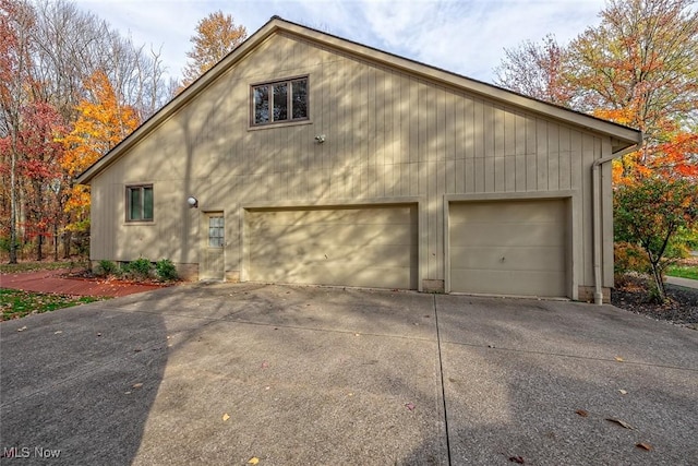 30965 Woodall, Solon, OH 44139 - view of side of home