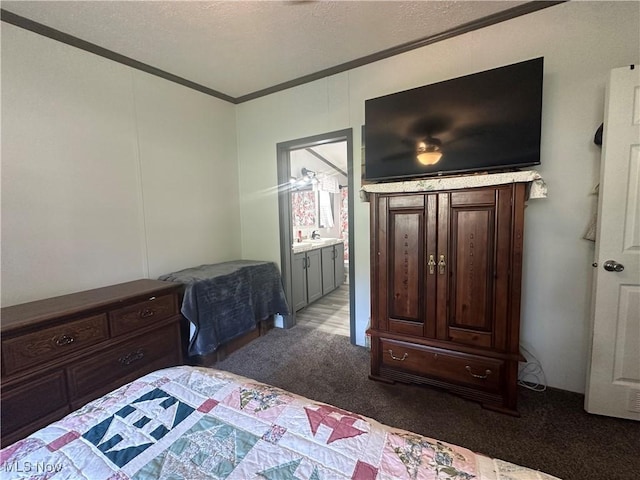 301 46th St SW, Canton, OH 44706 - bedroom featuring ornamental molding, carpet floors, and ensuite bathroom
