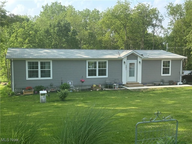 301 46th St SW, Canton, OH 44706 - view of front facade with entry steps and a front yard