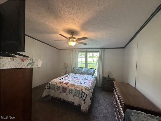 301 46th St SW, Canton, OH 44706 - bedroom with carpet floors, crown molding, a textured ceiling, a ceiling fan, and a decorative wall