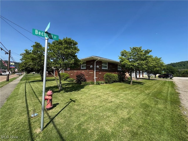 158 Main St, Rayland, OH 43943 - view of grassy yard