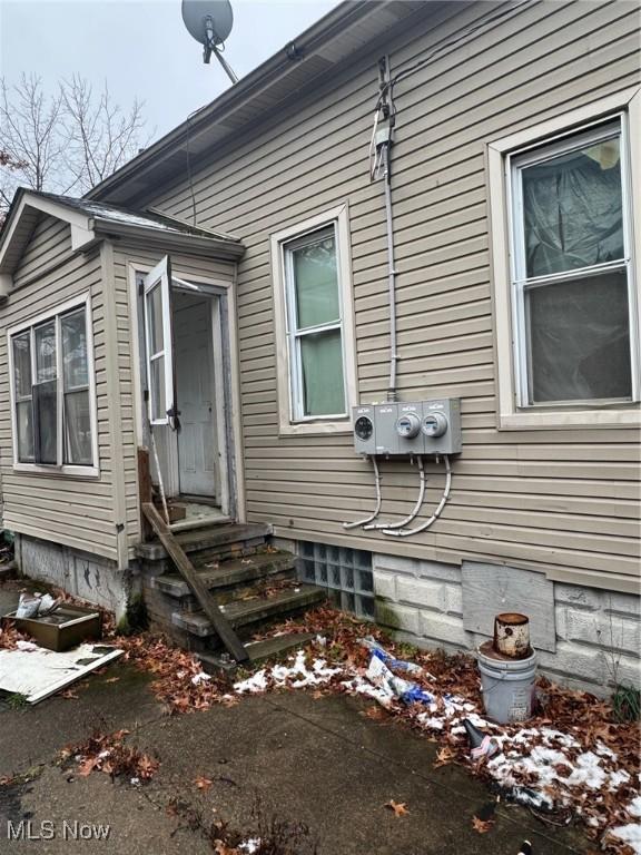 6712 Fullerton Ave, Cleveland, OH 44105 - photo 23