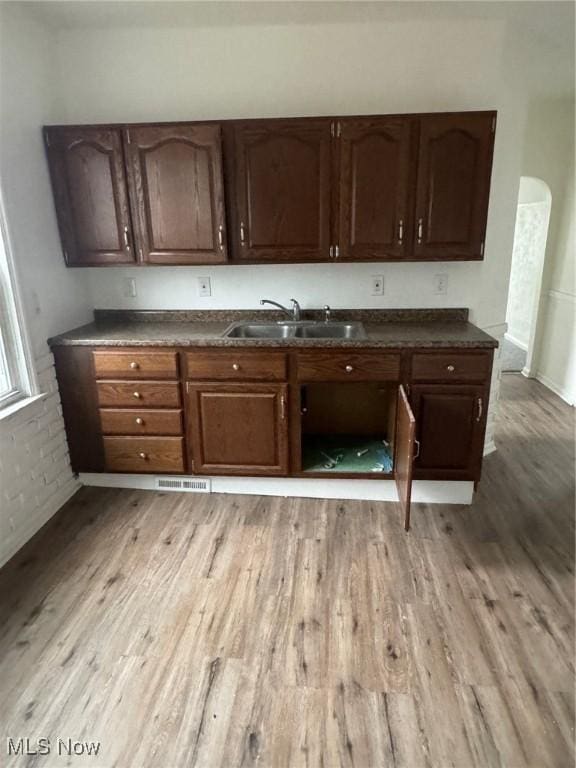 6712 Fullerton Ave, Cleveland, OH 44105 - photo 5