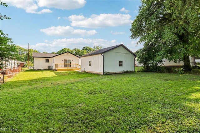 178 Lindsey Rd, Munroe Falls, OH 44262 - rear view of property with a wooden deck
