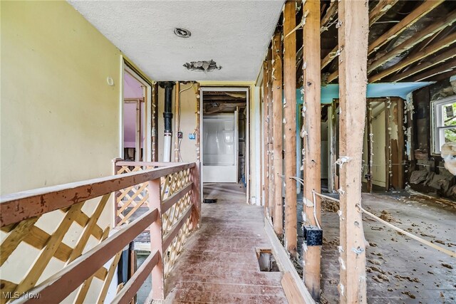 4241 Greenville Rd, Cortland, OH 44410 - view of hallway