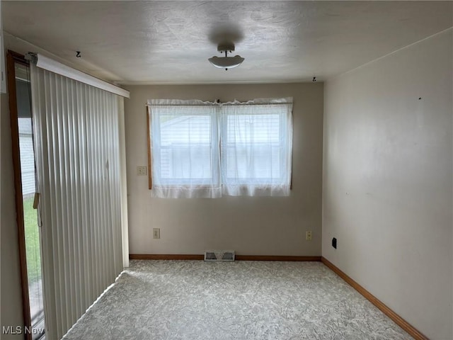 453 Kenyon Ave, Elyria, OH 44035 - photo 4
