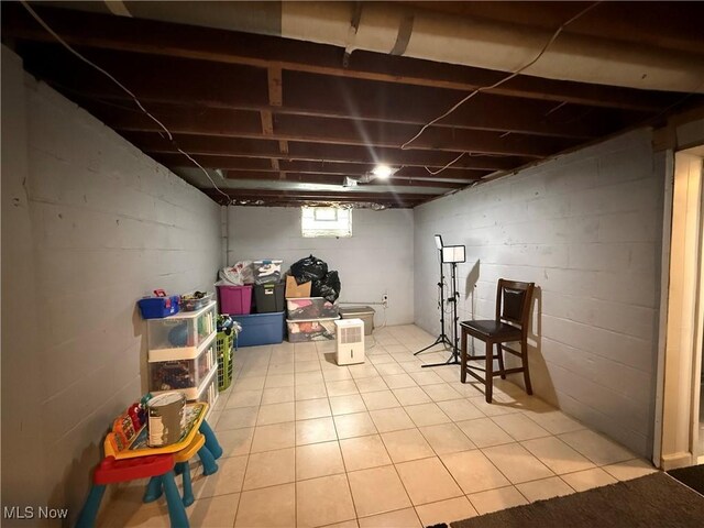 20007 Sunset Dr, Warrensville Heights, OH 44122 - view of below grade area