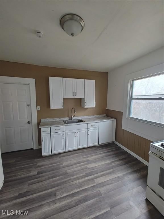 2217 E 82nd St, Cleveland, OH 44103 - photo 9