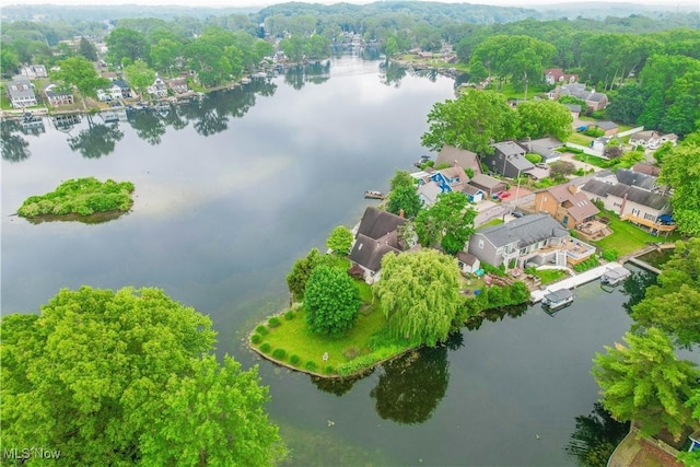 680 Isle View Dr, Akron, OH 44319 - aerial view of residential area with a large body of water