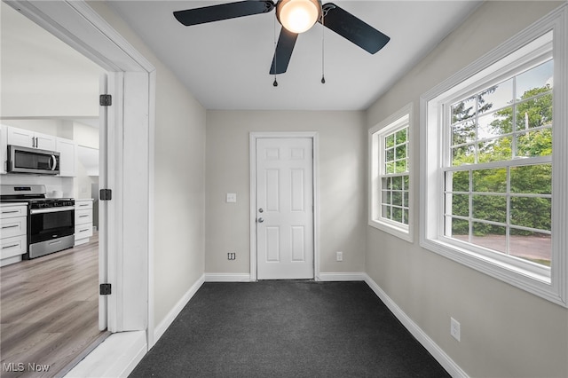 3609 Antisdale Ave, Cleveland Heights, OH 44118 - foyer featuring baseboards and ceiling fan