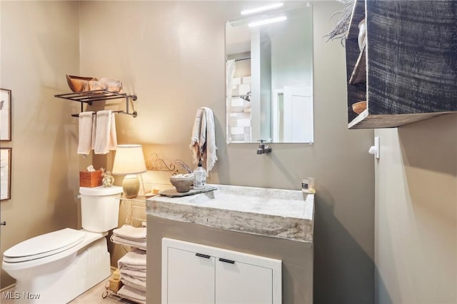7090 Country Ln, Chagrin Falls, OH 44023 - half bathroom with toilet and vanity