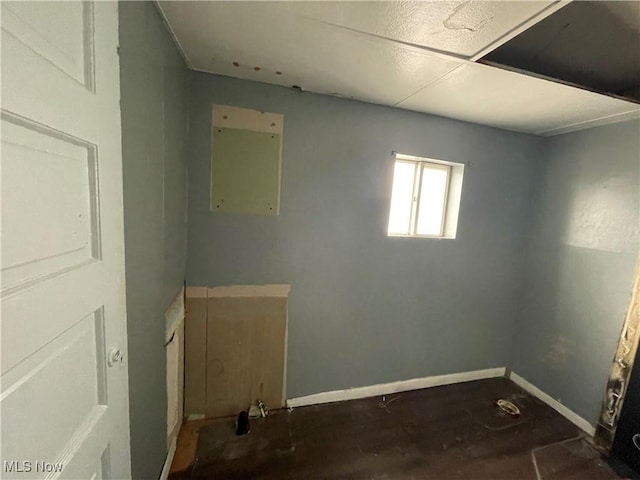 1400 Center St, Wellsville, OH 43968 - spare room with baseboards