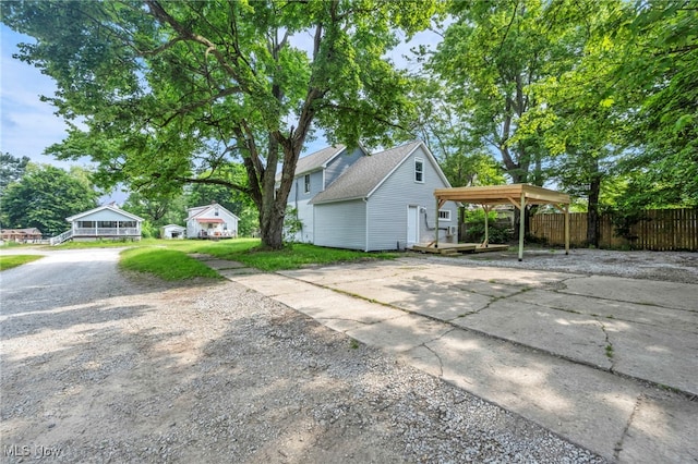 225 E Bergey St, Wadsworth, OH 44281 - view of side of home featuring driveway