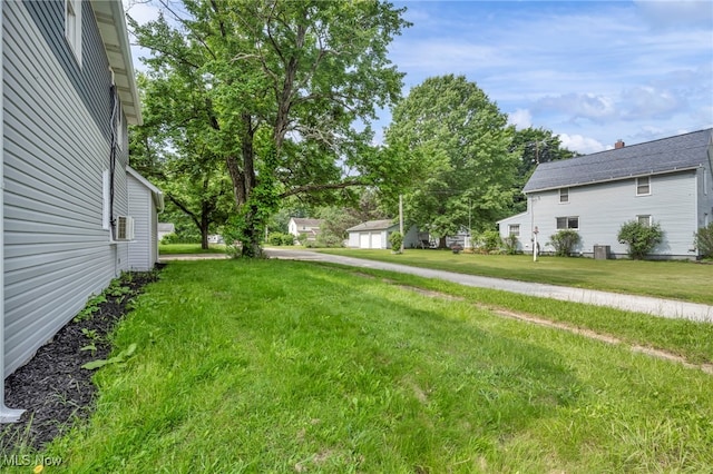 225 E Bergey St, Wadsworth, OH 44281 - view of green lawn
