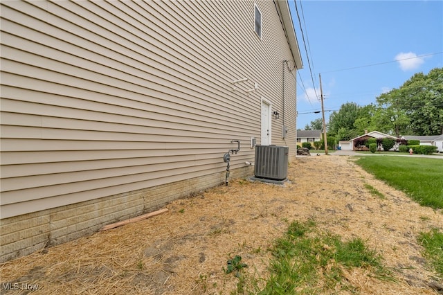 1255 E 351st St, Eastlake, OH 44095 - view of home's exterior with central AC unit
