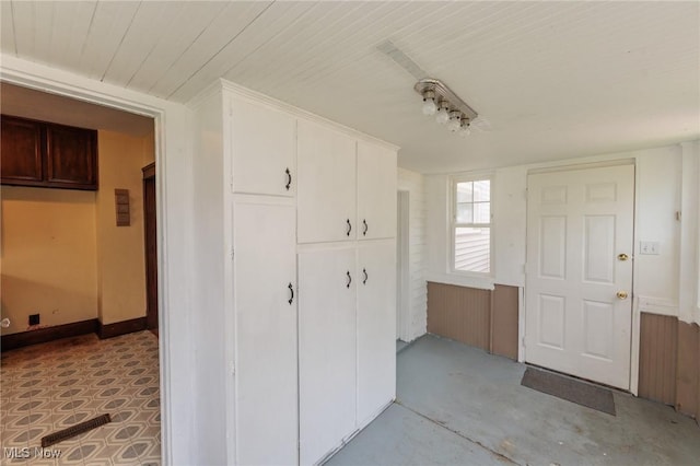 1222 W 6th St, Lorain, OH 44052 - interior space