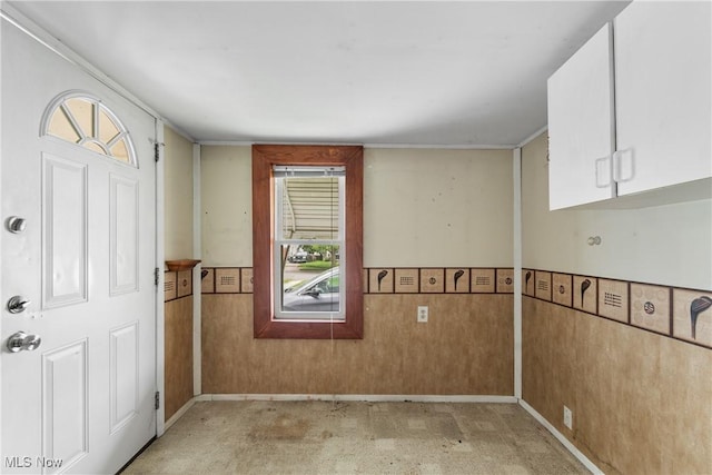 365 Stephens Rd, Akron, OH 44312 - washroom featuring light carpet