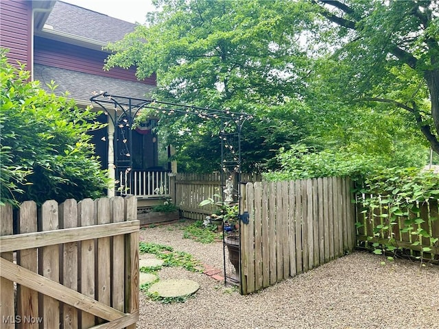586 Columbia Rd, Valley City, OH 44280 - view of yard