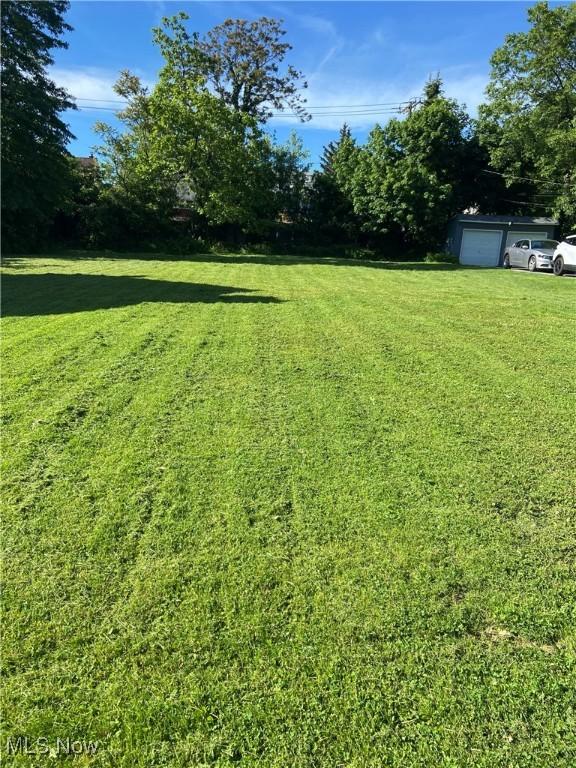 3319 E Yorkshire Rd, Cleveland Heights, OH 44118