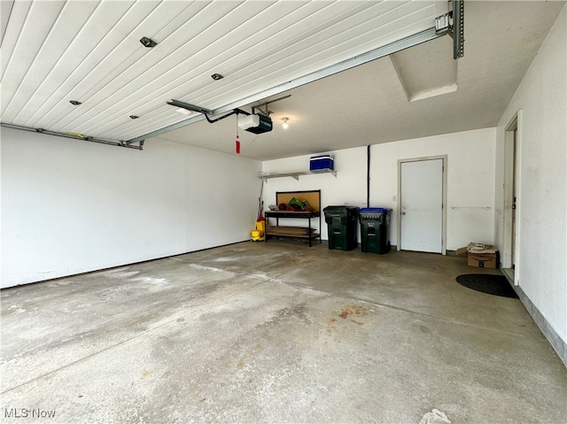 3430 E Prescott Cir, Cuyahoga Falls, OH 44223 - garage with a garage door opener