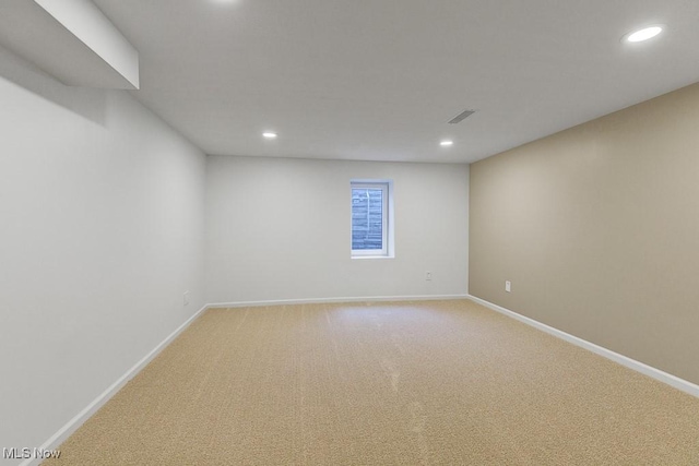 14148 Rochelle Dr, Maple Heights, OH 44137 - unfurnished room featuring recessed lighting, baseboards, and carpet