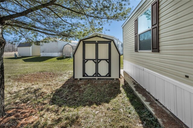 151 Virginia Ave, Elyria, OH 44035 - photo 23