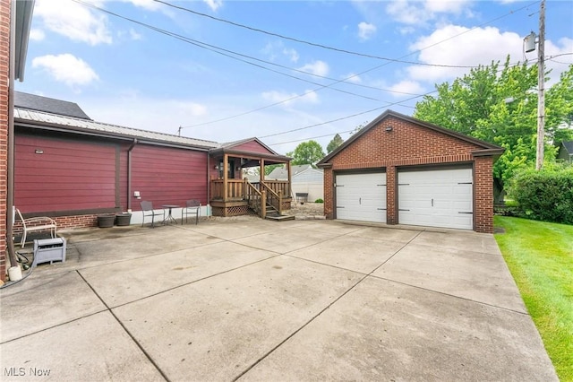 97 Overlook Blvd, Struthers, OH 44471 - view of detached garage