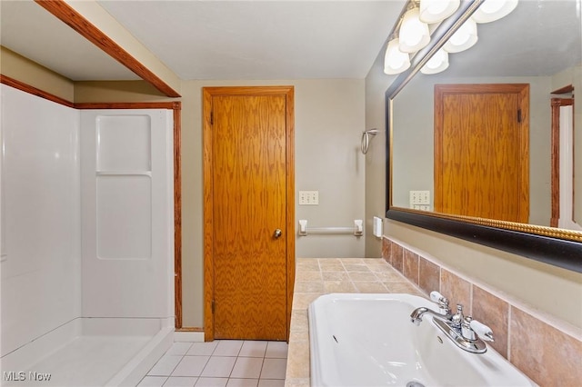 97 Overlook Blvd, Struthers, OH 44471 - bathroom featuring a shower stall, a sink, and tile patterned flooring