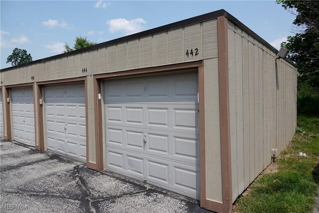11442 Harbour Light Dr, North Royalton, OH 44133 - photo 5