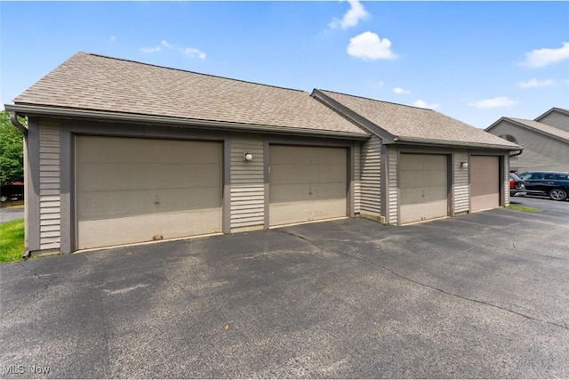 4044 Saint Andrews Ct, Canfield, OH 44406 - view of garage