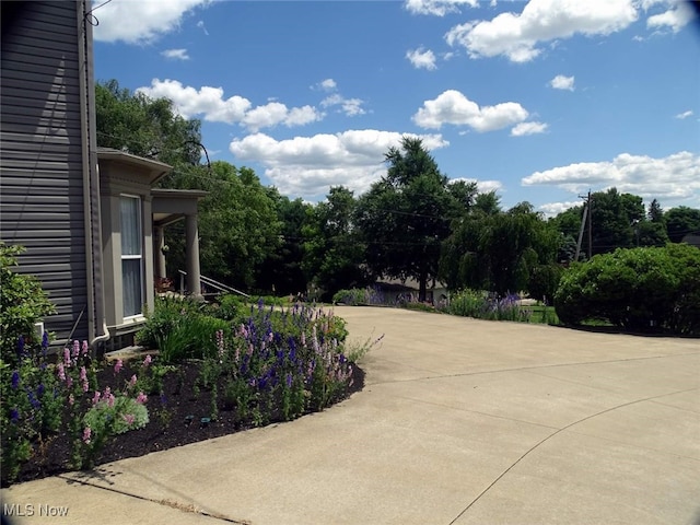 518 Hill St, Coshocton, OH 43812 - view of patio / terrace