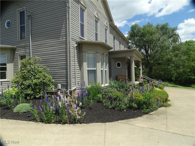 518 Hill St, Coshocton, OH 43812 - view of home's exterior