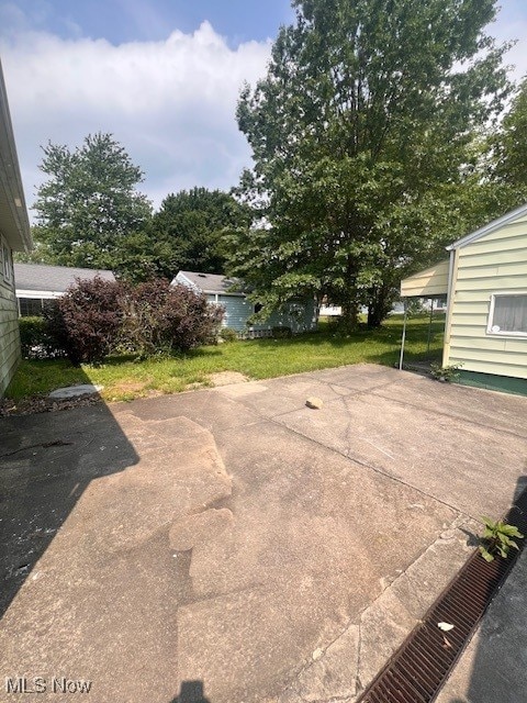 296 Sanderson Ave, Campbell, OH 44405 - view of patio / terrace