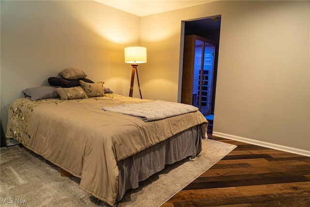 2337 W 11th St Unit 6, Cleveland, OH 44113 - bedroom featuring wood finished floors and baseboards