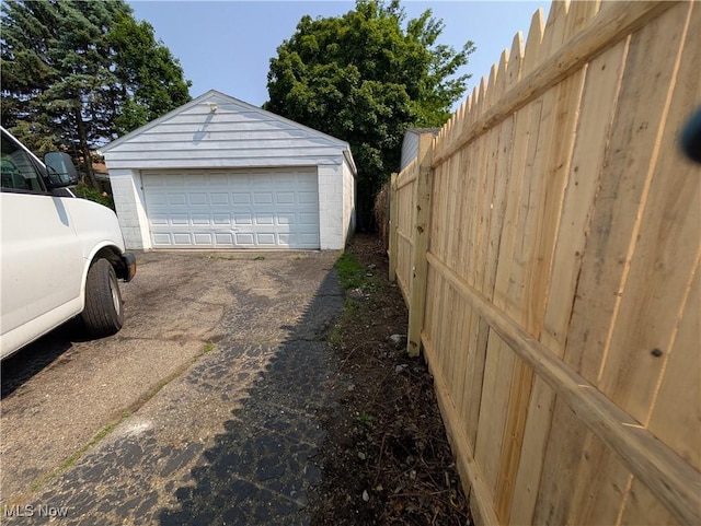 727 N Firestone Blvd, Akron, OH 44306 - view of detached garage