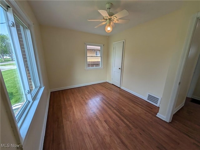 727 N Firestone Blvd, Akron, OH 44306 - unfurnished room featuring baseboards, wood finished floors, and ceiling fan