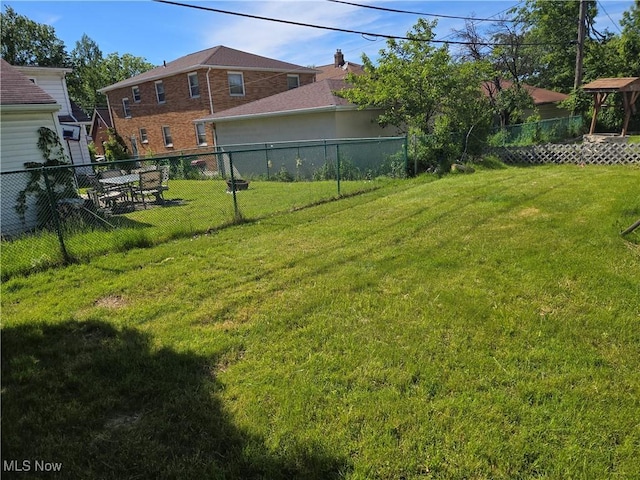 932 E 218th St, Cleveland, OH 44119 - photo 5