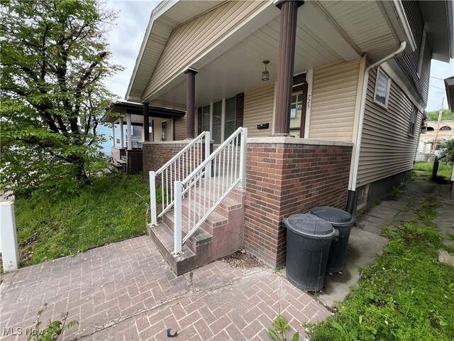 725 S 4th St, Martins Ferry, OH 43935 - photo 2
